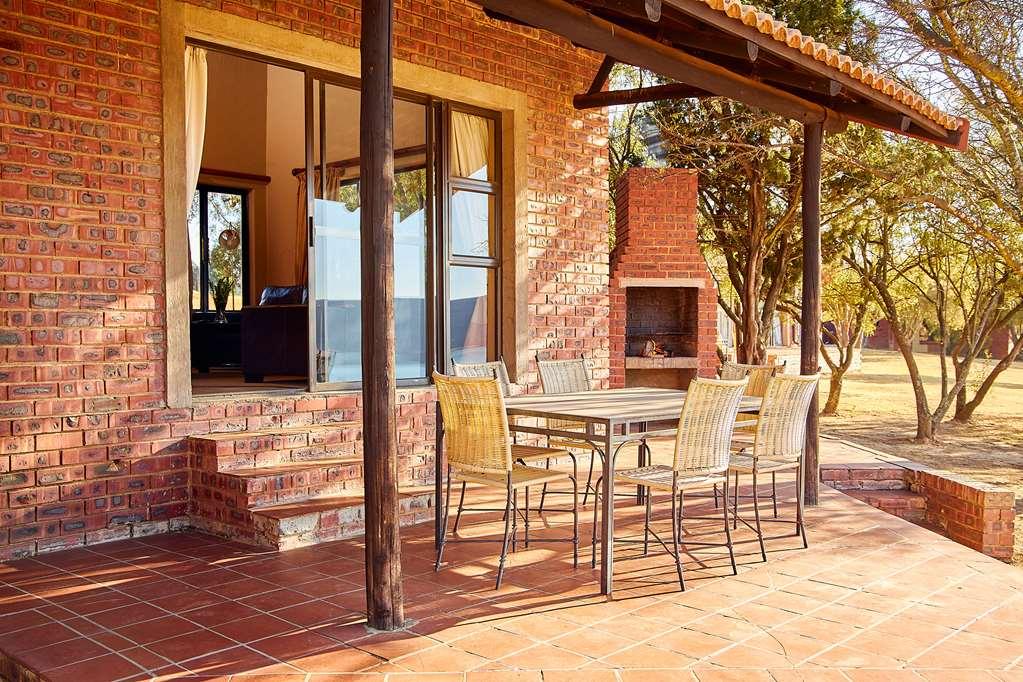 Hotel First Group Qwantani Harrismith Habitación foto