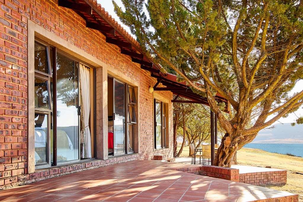 Hotel First Group Qwantani Harrismith Habitación foto
